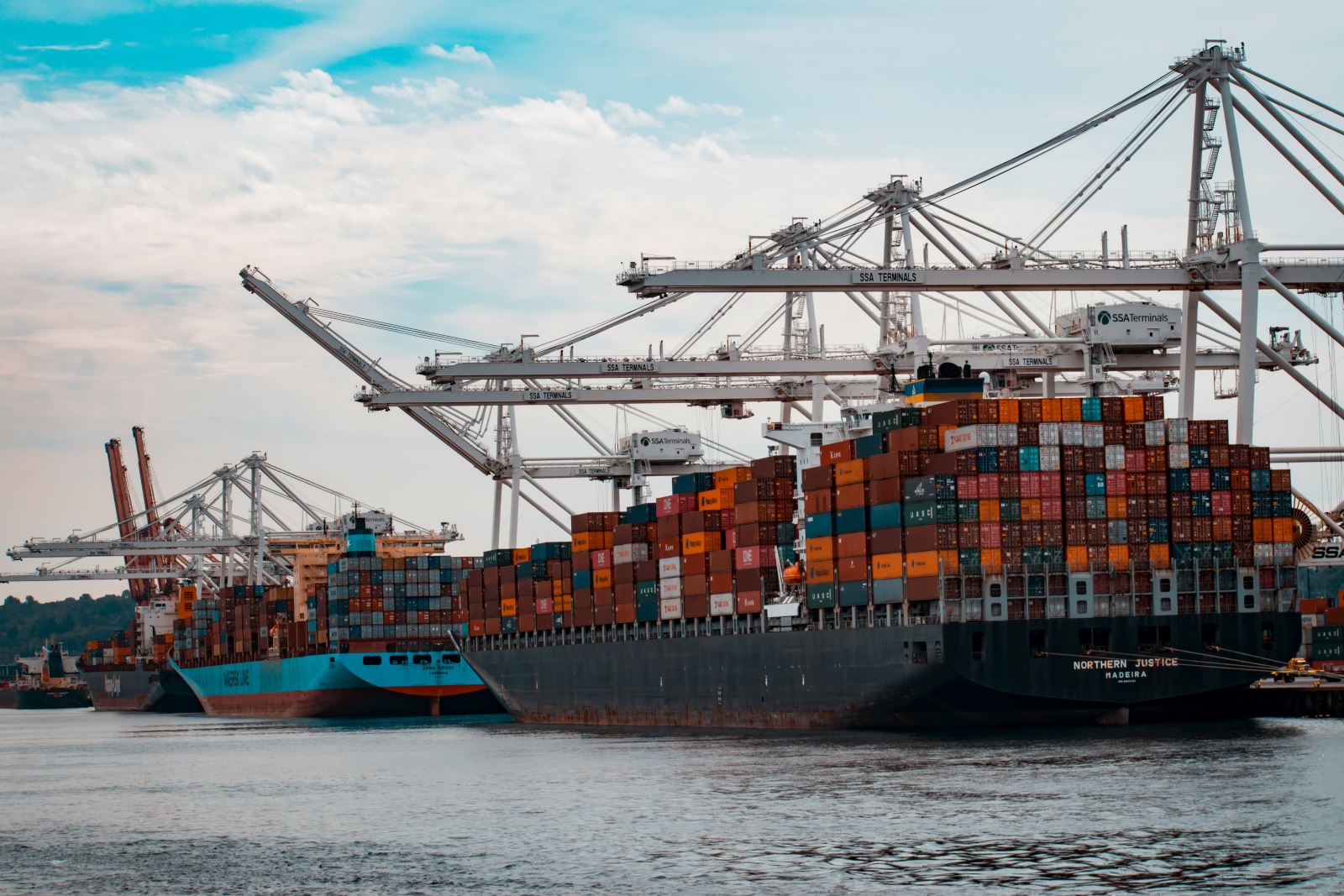 CÔNG TY TNHH DỊCH VỤ QUỐC TẾ CONTAINER & BỒN SONG PHÁT ISO